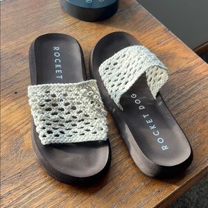 Rocket Dog Women's Tan Crochet Sandals